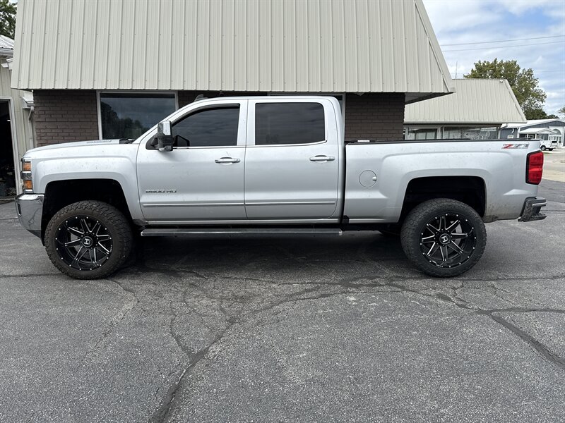 2016 Chevrolet Silverado 2500 LTZ - Photo 1 - Rushville, IN 46173
