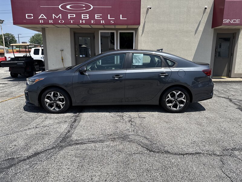2020 Kia Forte LXS - Photo 1 - Rushville, IN 46173