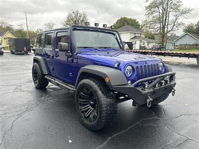 2013 Jeep Wrangler Unlimited Sahara   - Photo 4 - Rushville, IN 46173