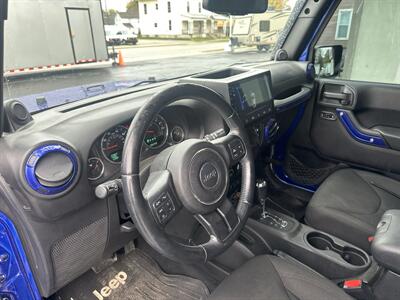 2013 Jeep Wrangler Unlimited Sahara   - Photo 10 - Rushville, IN 46173