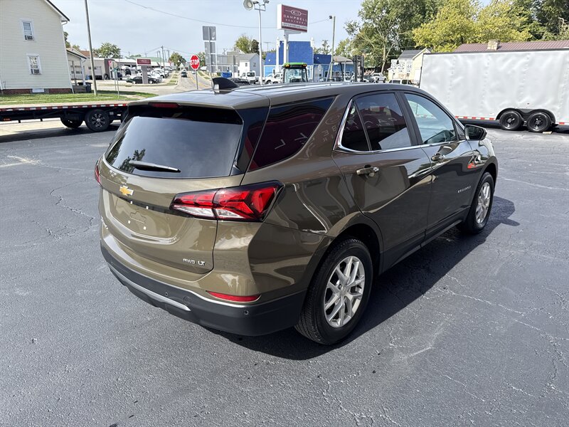2024 Chevrolet Equinox LT photo 4