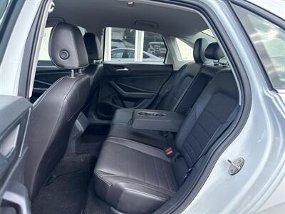 2023 Volkswagen Jetta SE   - Photo 9 - Rushville, IN 46173