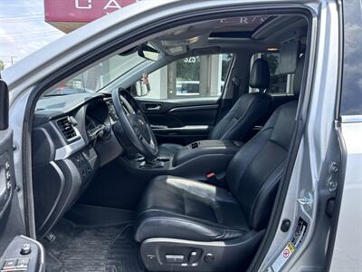 2017 Toyota Highlander Limited - Photo 8 - Rushville, IN 46173