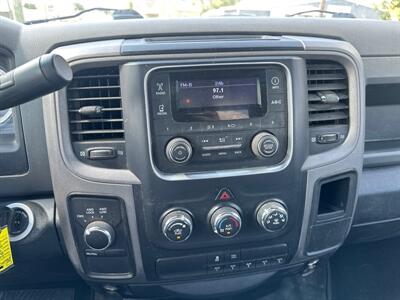 2015 RAM 3500 Tradesman   - Photo 11 - Rushville, IN 46173