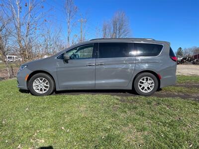 2022 Chrysler Pacifica Touring L   - Photo 1 - Rushville, IN 46173