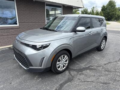 2024 Kia Soul LX   - Photo 2 - Rushville, IN 46173