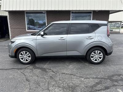 2024 Kia Soul LX   - Photo 1 - Rushville, IN 46173