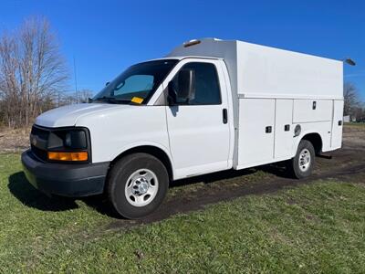 2016 Chevrolet Express 3500 3500   - Photo 2 - Rushville, IN 46173