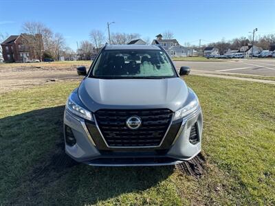 2021 Nissan Kicks SR   - Photo 3 - Rushville, IN 46173