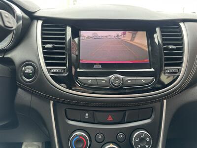 2021 Chevrolet Trax LT   - Photo 12 - Rushville, IN 46173