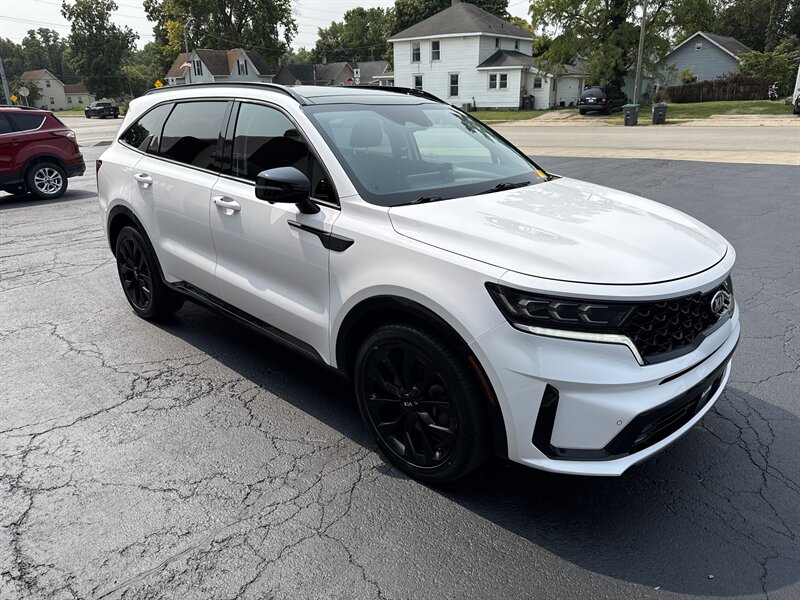 2021 Kia Sorento SX Prestige photo 3