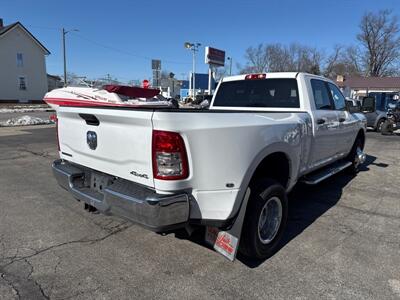 2024 RAM 3500 Big Horn   - Photo 6 - Rushville, IN 46173