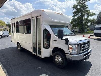 2017 Ford E-450 SD   - Photo 4 - Rushville, IN 46173