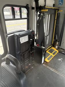2017 Ford E-450 SD   - Photo 21 - Rushville, IN 46173