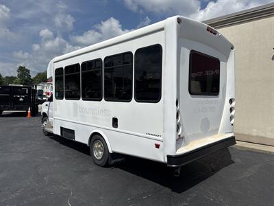 2017 Ford E-450 SD   - Photo 7 - Rushville, IN 46173