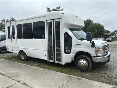 2017 Ford E-450 SD   - Photo 5 - Rushville, IN 46173