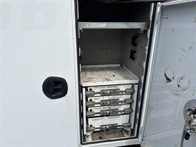 2012 Ford F-550 Super Duty - Photo 9 - Rushville, IN 46173