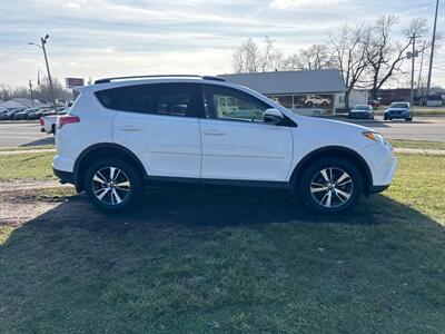 2017 Toyota RAV4 XLE   - Photo 5 - Rushville, IN 46173