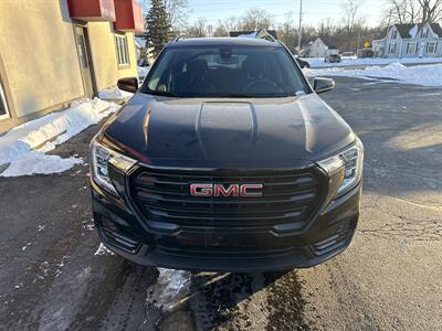 2022 GMC Terrain SLE   - Photo 3 - Rushville, IN 46173