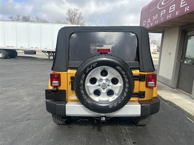 2014 Jeep Wrangler Unlimited Sahara   - Photo 6 - Rushville, IN 46173