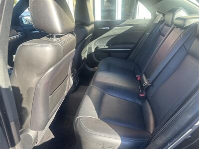 2022 Chrysler 300 Series S V6 - Photo 11 - Rushville, IN 46173