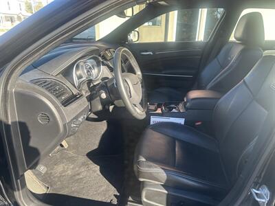 2022 Chrysler 300 Series S V6 - Photo 9 - Rushville, IN 46173