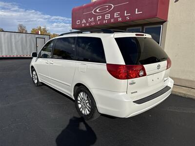 2010 Toyota Sienna XLE - Photo 7 - Rushville, IN 46173