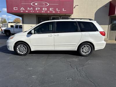 2010 Toyota Sienna XLE - Photo 1 - Rushville, IN 46173