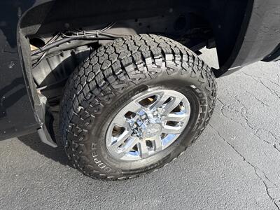 2017 Chevrolet Silverado 2500 LT   - Photo 11 - Rushville, IN 46173