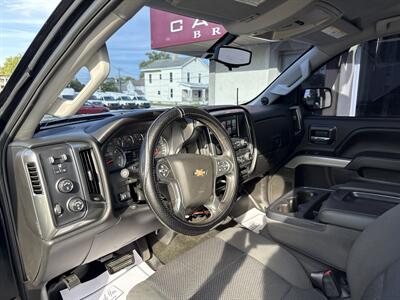 2017 Chevrolet Silverado 2500 LT   - Photo 13 - Rushville, IN 46173