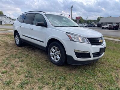 2017 Chevrolet Traverse LS   - Photo 4 - Rushville, IN 46173