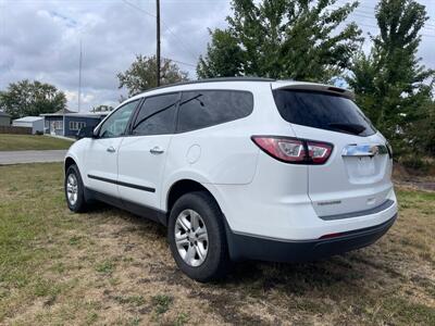 2017 Chevrolet Traverse LS   - Photo 8 - Rushville, IN 46173