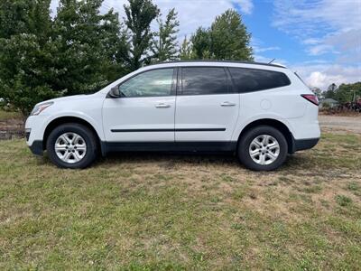 2017 Chevrolet Traverse LS   - Photo 1 - Rushville, IN 46173