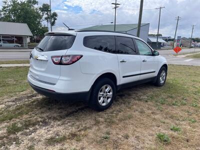 2017 Chevrolet Traverse LS   - Photo 6 - Rushville, IN 46173