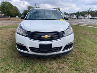 2017 Chevrolet Traverse LS   - Photo 3 - Rushville, IN 46173