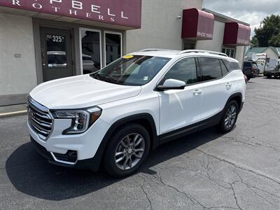 2024 GMC Terrain SLT   - Photo 3 - Rushville, IN 46173