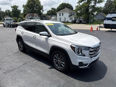 2024 GMC Terrain SLT   - Photo 5 - Rushville, IN 46173