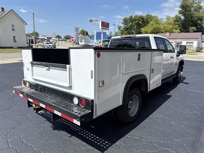 2021 Chevrolet Silverado 3500HD CC Work Truck   - Photo 5 - Rushville, IN 46173