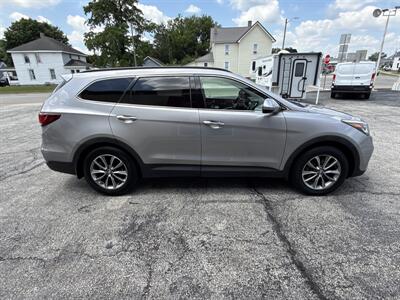 2017 Hyundai SANTA FE SE   - Photo 5 - Rushville, IN 46173