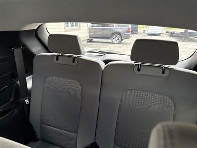 2017 Hyundai SANTA FE SE   - Photo 12 - Rushville, IN 46173