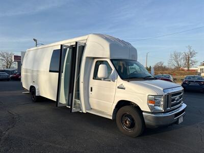 2016 Ford Econoline E450   - Photo 3 - Rushville, IN 46173