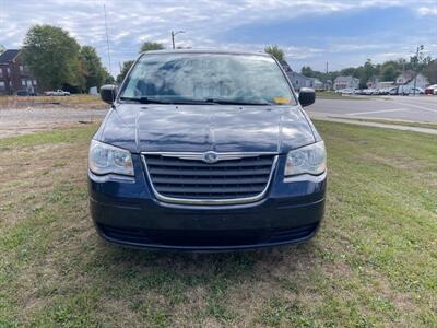 2008 Chrysler Town and Country LX   - Photo 3 - Rushville, IN 46173