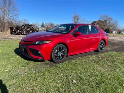 2024 Toyota Camry SE   - Photo 2 - Rushville, IN 46173