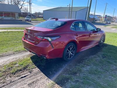 2024 Toyota Camry SE   - Photo 6 - Rushville, IN 46173