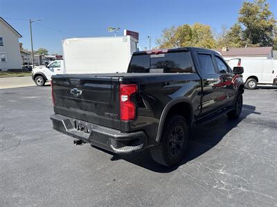 2025 Chevrolet Silverado 1500 ZR2   - Photo 5 - Rushville, IN 46173