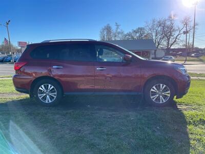 2020 Nissan Pathfinder SV   - Photo 5 - Rushville, IN 46173