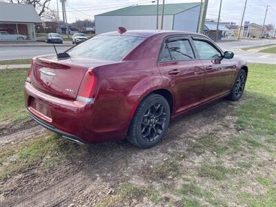 2019 Chrysler 300 S   - Photo 6 - Rushville, IN 46173