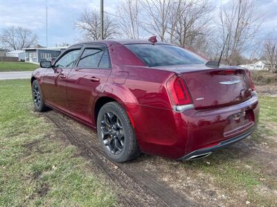 2019 Chrysler 300 S   - Photo 8 - Rushville, IN 46173