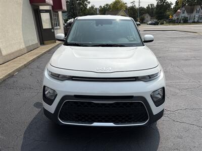 2022 Kia Soul LX   - Photo 3 - Rushville, IN 46173