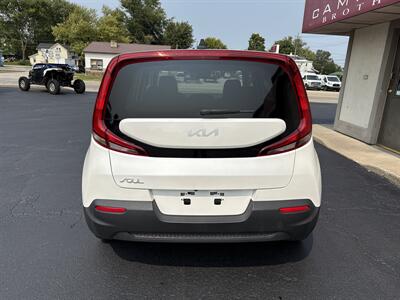 2022 Kia Soul LX   - Photo 7 - Rushville, IN 46173